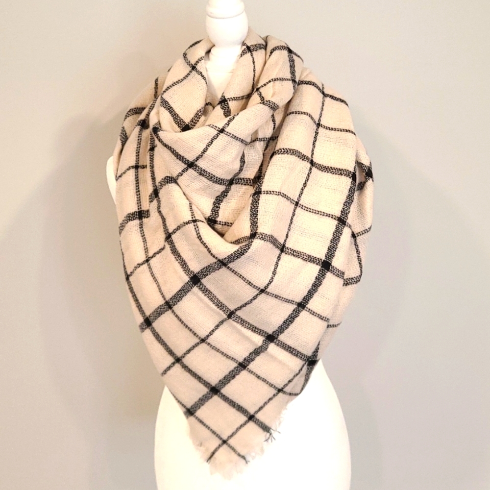 *NWOT Plaid Blanket Scarf